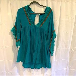 Urban Mangoz tunic size large